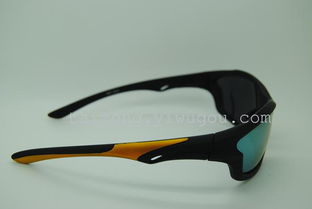 2016新款户外男士运动眼镜 潮流与实用兼具的亮膜变色镜片